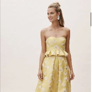 MONIQUE LHUILLIER Yellow Dress
